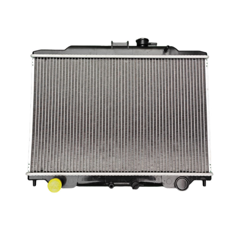 Nissan E25 ZD30 Radiateur